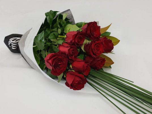 Truly Madly Deeply Valentines Day Roses